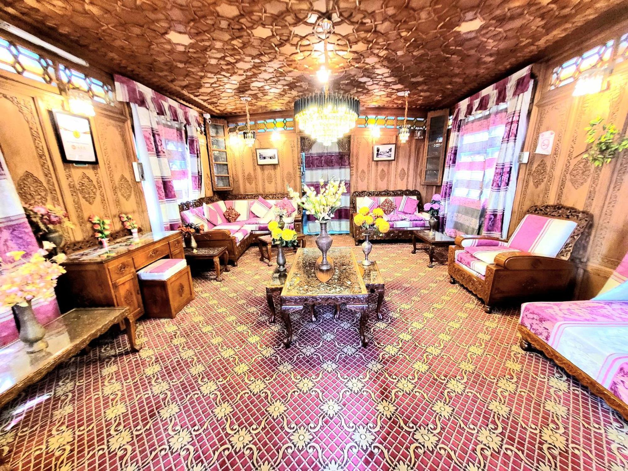 Aziz Palace Group Of Houseboats Srinagar  Ngoại thất bức ảnh