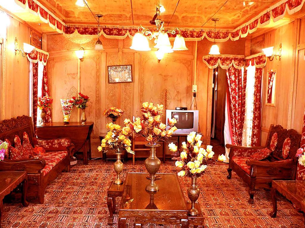 Aziz Palace Group Of Houseboats Srinagar  Ngoại thất bức ảnh