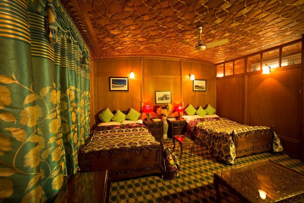 Aziz Palace Group Of Houseboats Srinagar  Ngoại thất bức ảnh