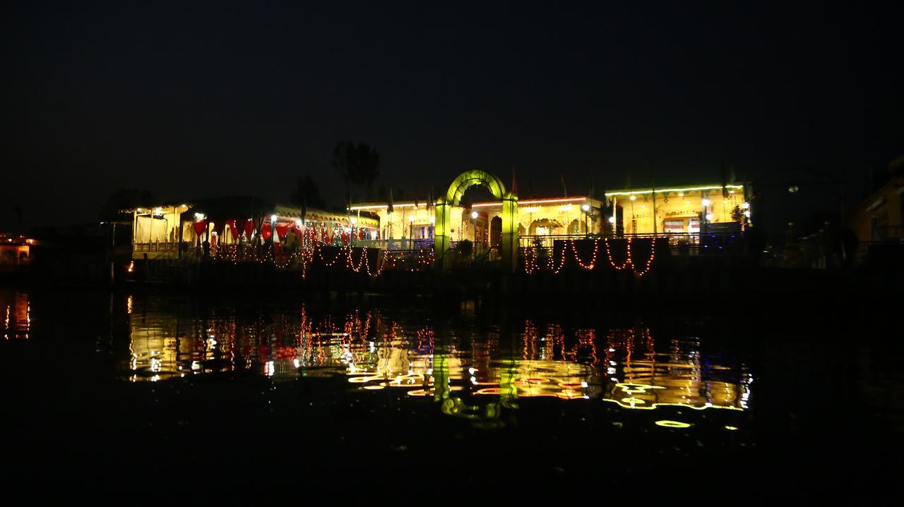 Aziz Palace Group Of Houseboats Srinagar  Ngoại thất bức ảnh